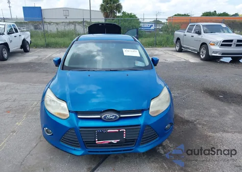 2012 Ford Focus Se z USA, uszkodzony, nr VIN 1FAHP3F25CL242574